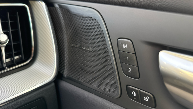 Volvo XC60 2.0 T6 [350] RC PHEV Plus Dark 5dr AWD Geartronic Estate